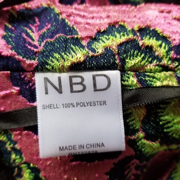 NEW NBD Floral Cross Criss Cross Tie Back Top - Picture 5 of 5